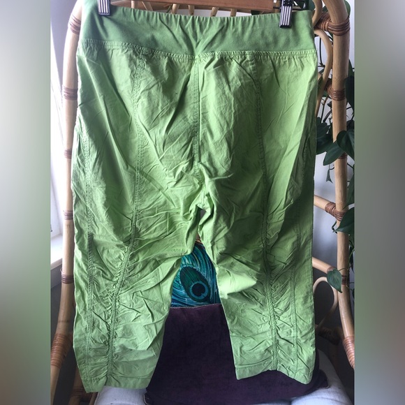 XCVI Iris Crop in Citron Pigment Size Small - Picture 5 of 6